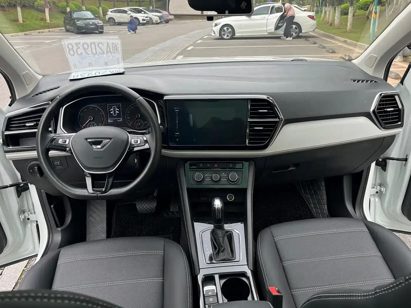 Jetta VS7 2023 280TSI Automatic Enjoy Edition — миниатюра 11