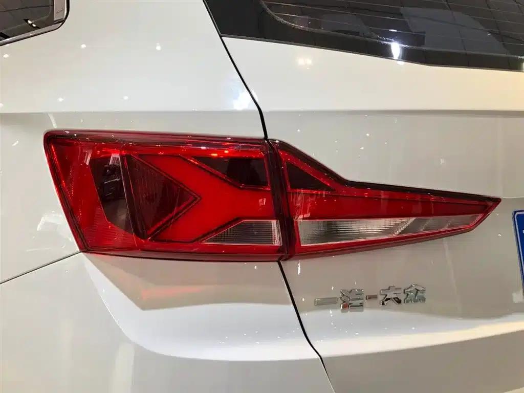 Jetta VS7 2023 280TSI Automatic Entry-Level Edition — миниатюра 20