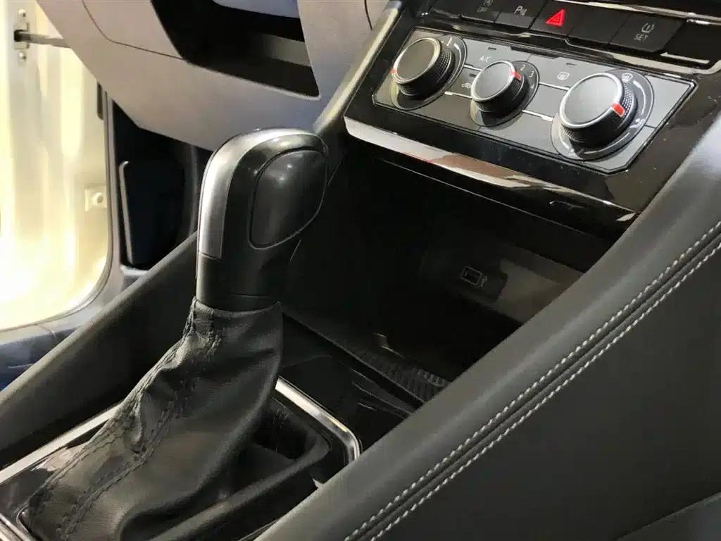 Jetta VS7 2023 280TSI Automatic Entry-Level Edition — миниатюра 21