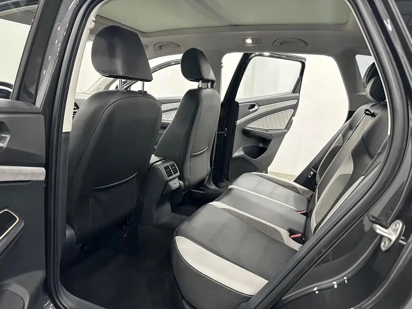 Jetta VS7 2022 280TSI Automatic High-Gloss Enjoy Edition — миниатюра 6