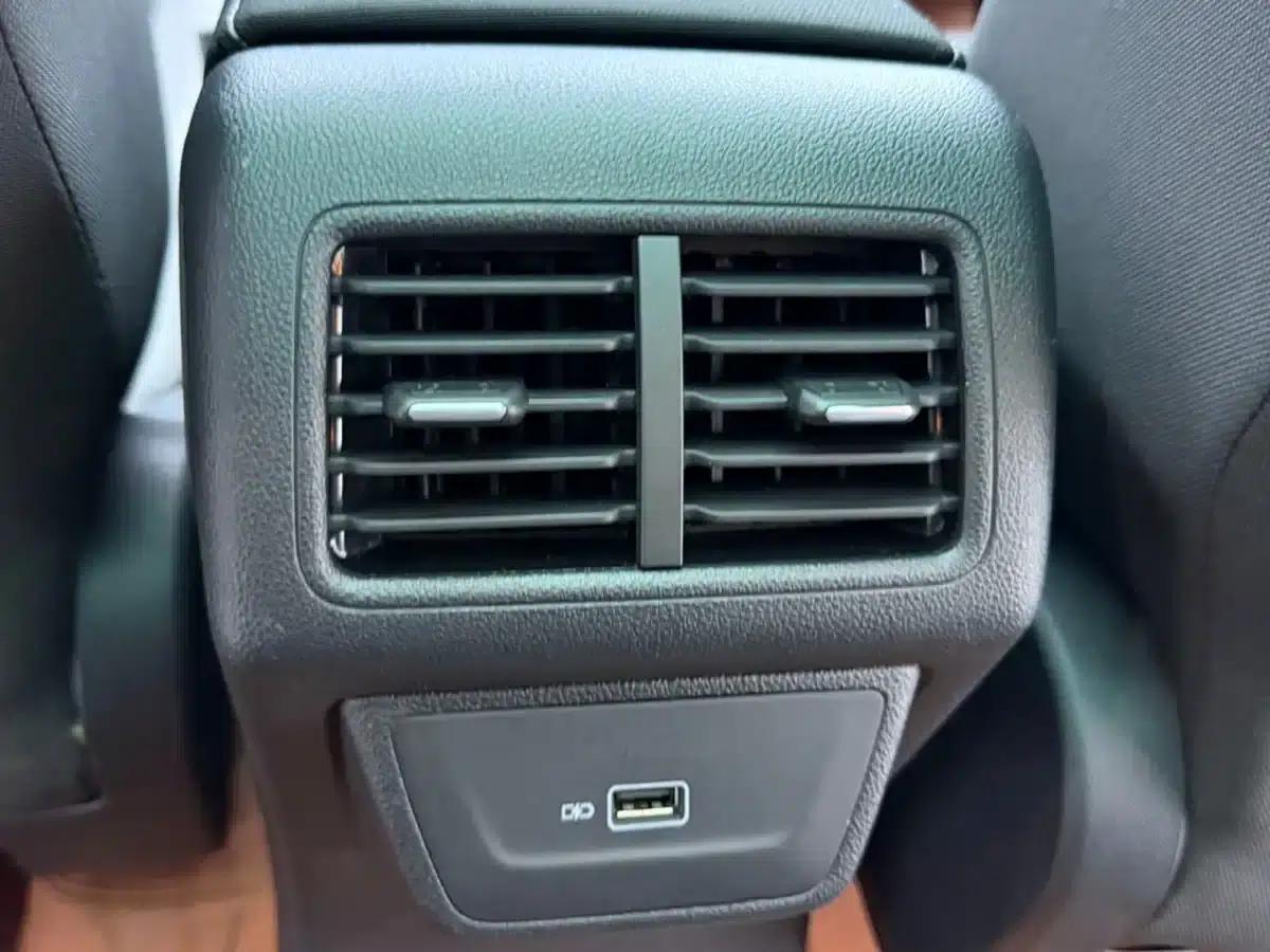 Jetta VS7 2023 280TSI Automatic Entry-Level Edition — миниатюра 12