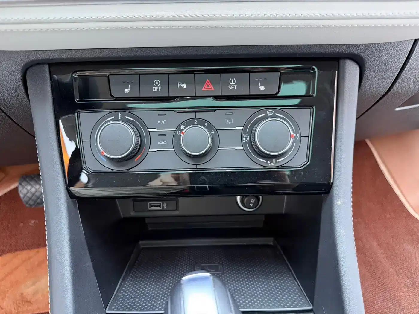 Jetta VS7 2023 280TSI Automatic Entry-Level Edition — миниатюра 9