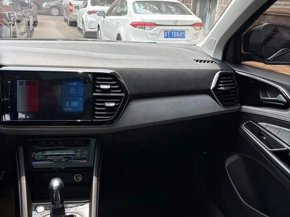 Jetta VS7 2022 280TSI Automatic High Gloss Glory Edition — миниатюра 10