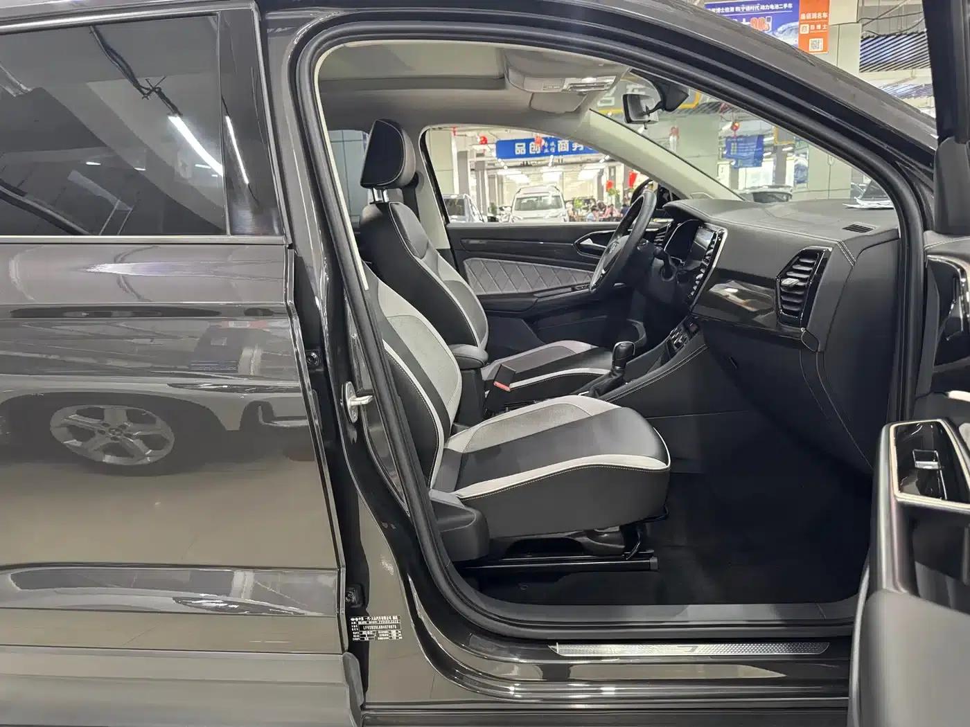 Jetta VS7 2022 280TSI Automatic High-Gloss Enjoy Edition — миниатюра 15