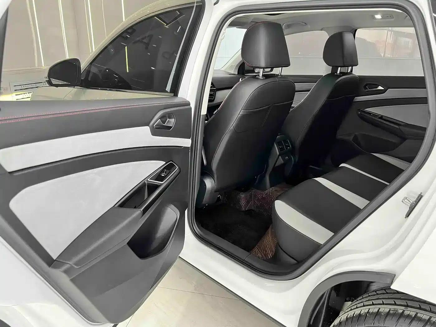 Jetta VS7 2023 280TSI Automatic Enjoy Edition — миниатюра 16