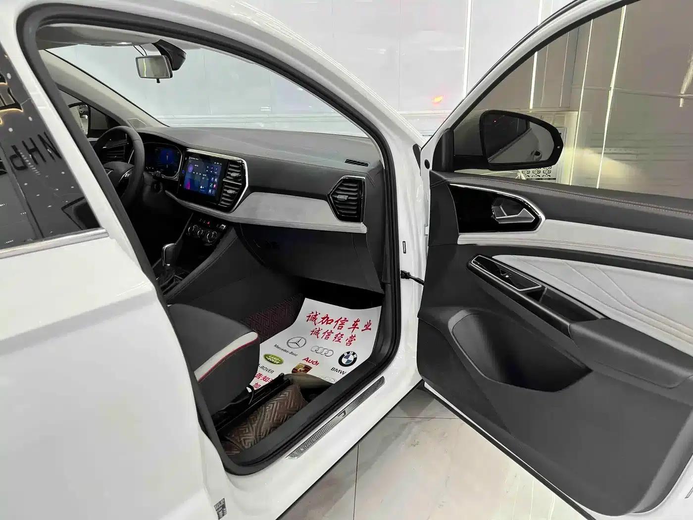 Jetta VS7 2023 280TSI Automatic Enjoy Edition — миниатюра 19