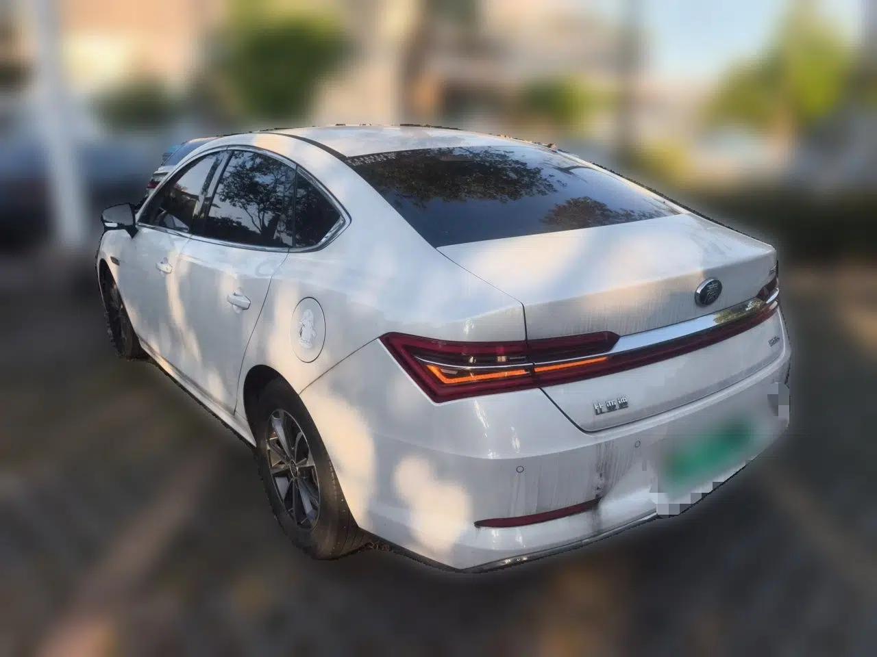 BYD Qin Pro New Energy 2019 DM Super Edition 1.5TI Automatic Smart Connect X-Trail Model China VI Standard — миниатюра 4