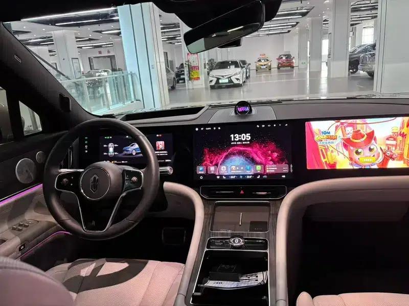 Wenjie M9 2024 Ultra Range Extended 6-Seater — миниатюра 7