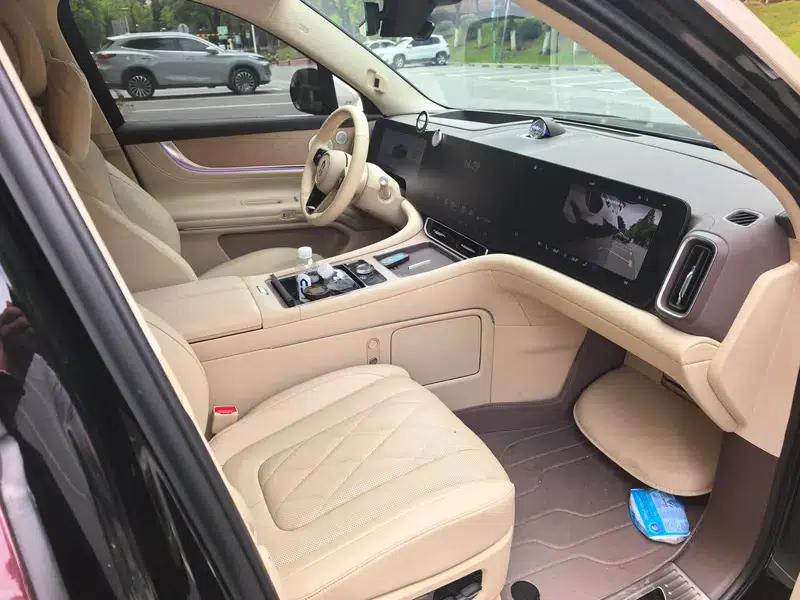 Wenjie M9 2024 Extended Range Max 5-Seater — миниатюра 8