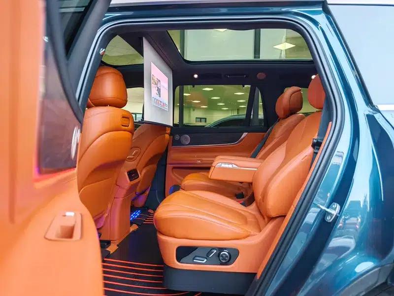 Wenjie M9 2024 Ultra Range Extended 6-Seater — миниатюра 9