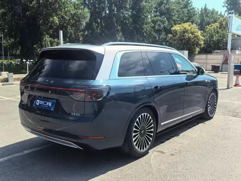 Wenjie M9 2024 Extended Range Ultra 5-Seater — миниатюра 7