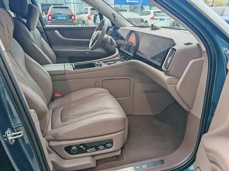 Wenjie M9 2024 Extended Range Ultra 5-Seater — миниатюра 6