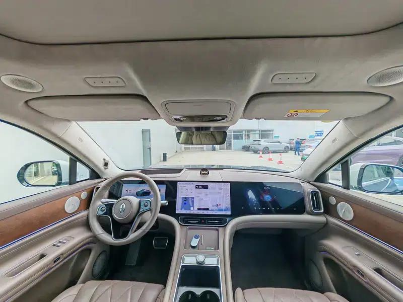 Wenjie M9 2024 Extended Range Ultra 5-Seater — миниатюра 8