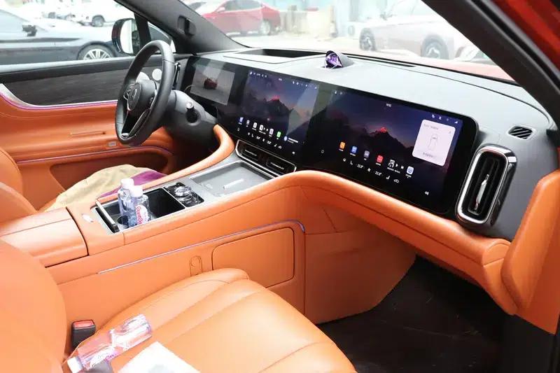 Wenjie M9 2024 Ultra Range Extended 6-Seater — миниатюра 9
