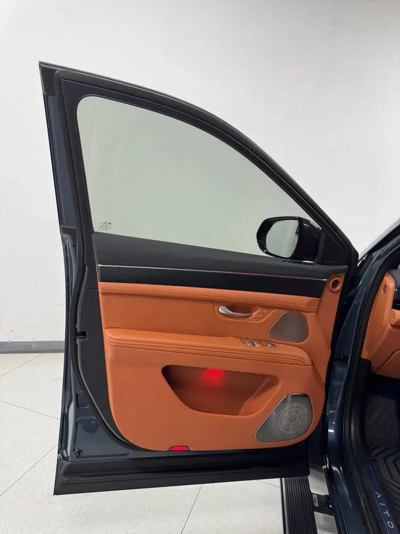 Wenjie M7 2024 Ultra Six-Seat Rear-Wheel Drive Intelligent Driving Edition — миниатюра 16