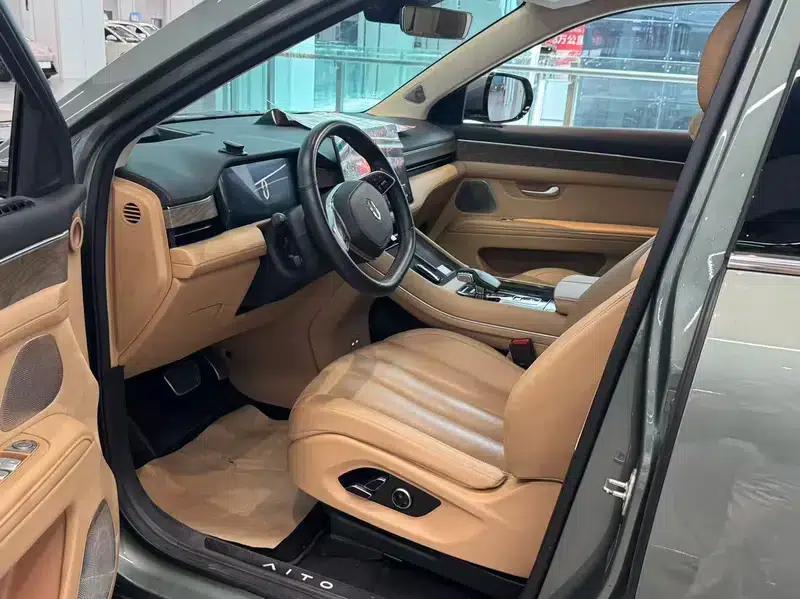 Wenjie M7 2022 Two-Wheel Drive Comfort Edition — миниатюра 8