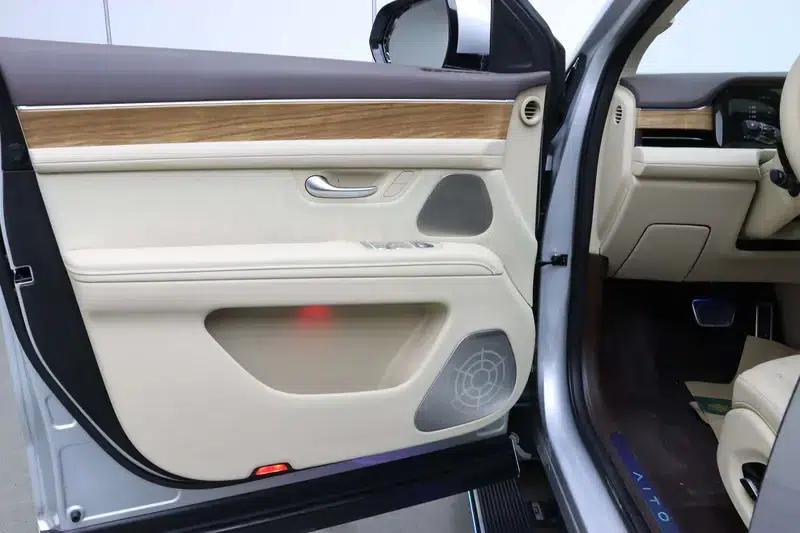 Wenjie M7 2024 Max Six-Seat Four-Wheel Drive Intelligent Driving Edition — миниатюра 15