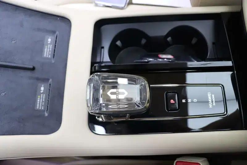 Wenjie M7 2024 Max Six-Seat Four-Wheel Drive Intelligent Driving Edition — миниатюра 16