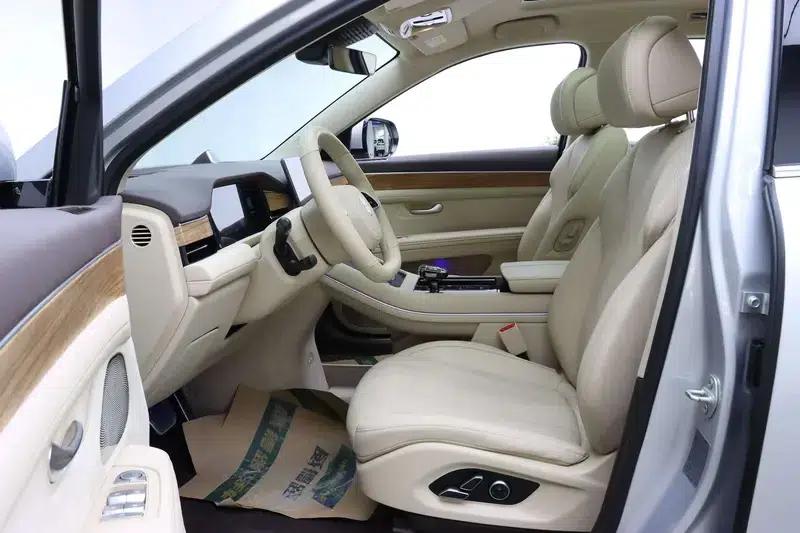 Wenjie M7 2024 Max Six-Seat Four-Wheel Drive Intelligent Driving Edition — миниатюра 26