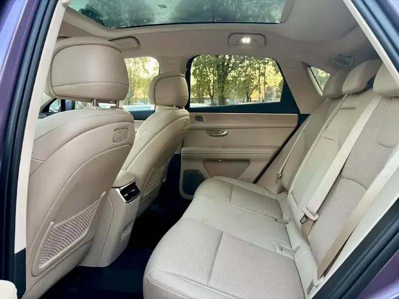 Wenjie M5 2025 Extended Range Ultra 4WD Version — миниатюра 9