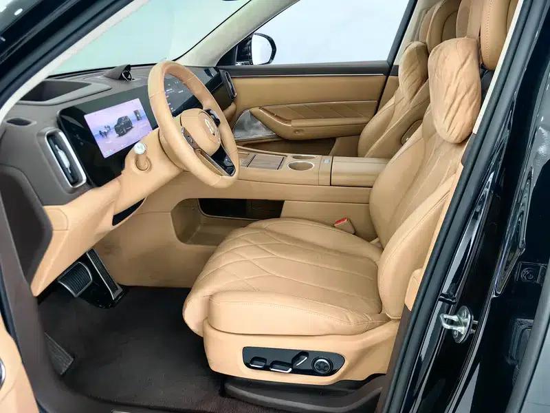 Wenjie M8 2025 Extended Range Ultra 6-Seat 4WD (192-line LiDAR) — миниатюра 17