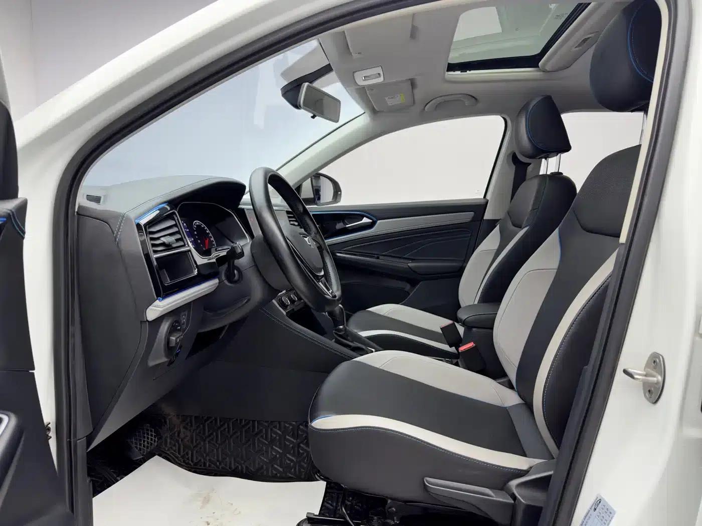 Jetta VS5 2022 280TSI Automatic Enjoyment Edition — миниатюра 10
