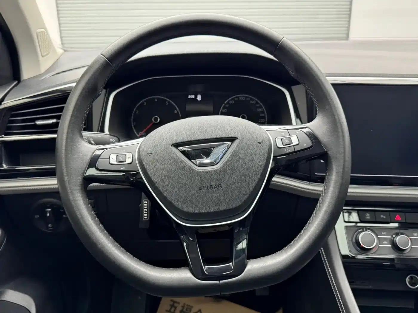 Jetta VS5 2023 280TSI Automatic Enjoyment Edition — миниатюра 16