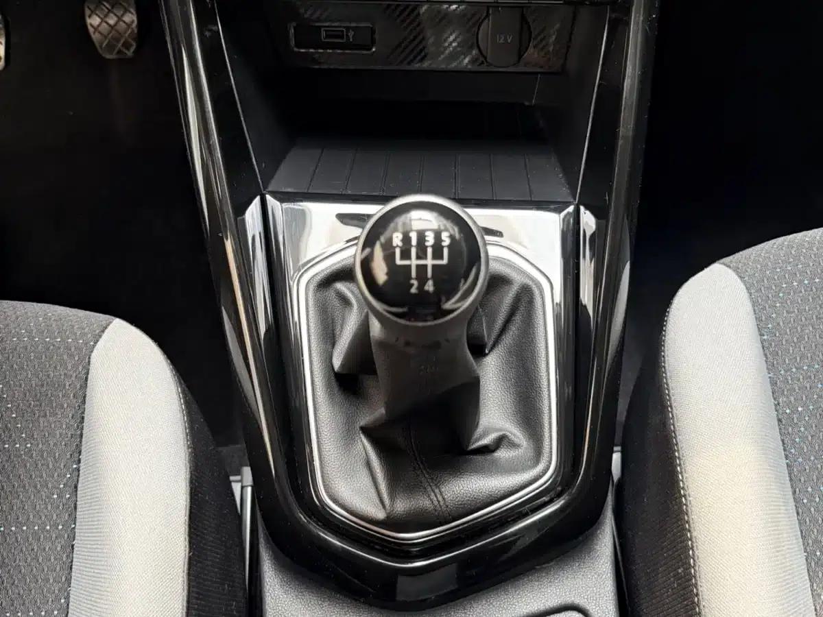Jetta VS5 2022 280TSI Manual Entry-Level Pro — миниатюра 15