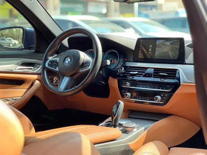 2018 BMW 5 Series (Imported) 525i M Sport Package — миниатюра 18