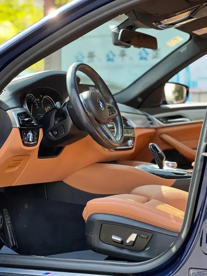 2018 BMW 5 Series (Imported) 525i M Sport Package — миниатюра 22