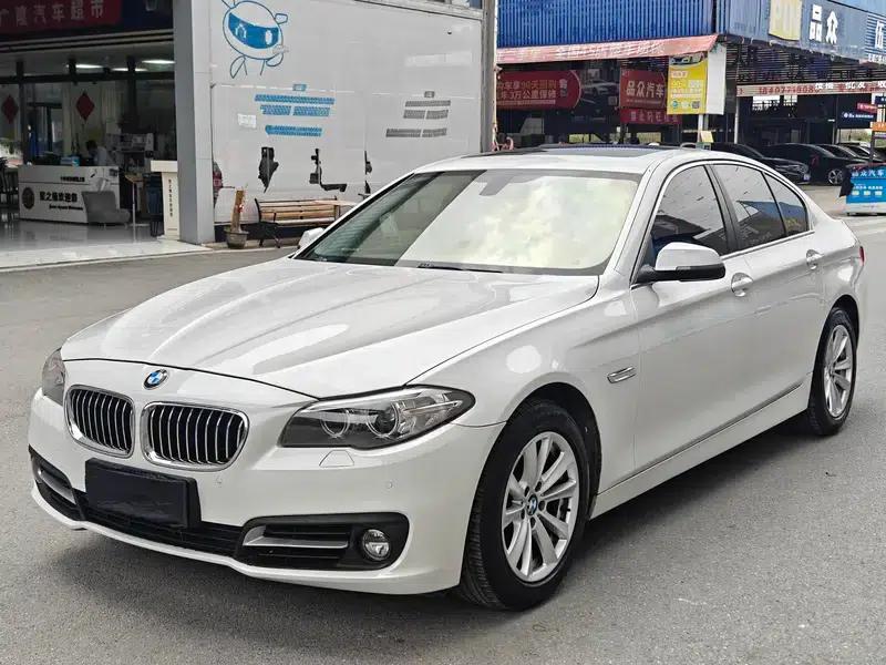 BMW 5 Series (Imported) 2015 520i Elegant Model — миниатюра 1