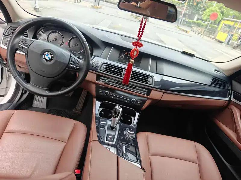 BMW 5 Series (Imported) 2015 520i Elegant Model — миниатюра 8