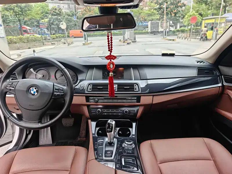 BMW 5 Series (Imported) 2015 520i Elegant Model — миниатюра 9