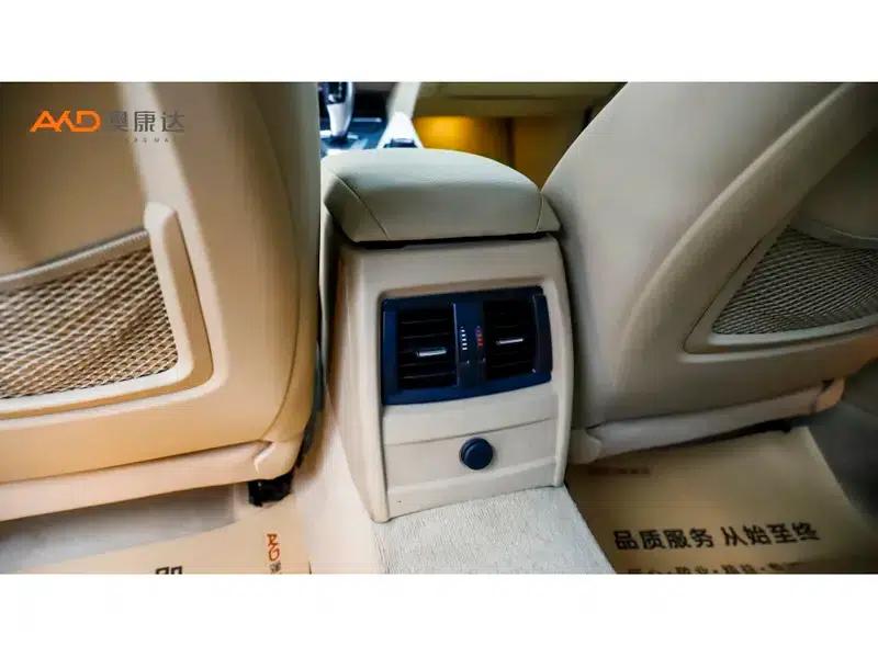 BMW 3 Series 2015 320Li Super Enjoyment Edition Fashion Model — миниатюра 6