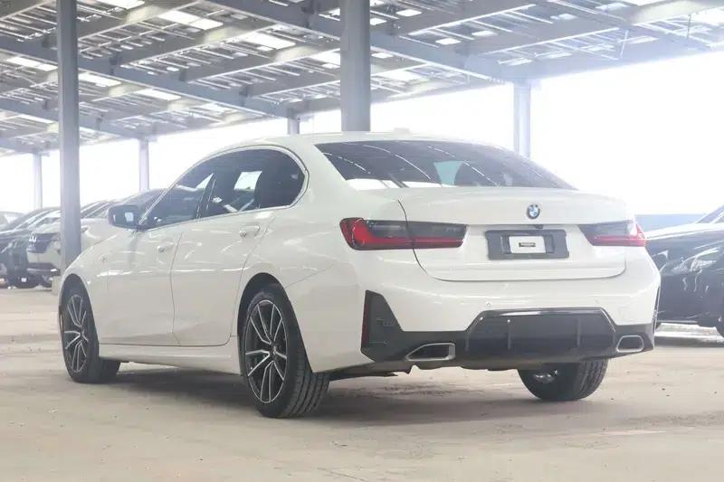 2023 BMW 3 Series 320i M Sport Package — миниатюра 4