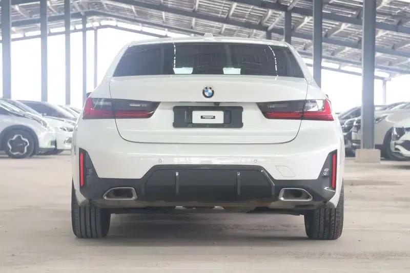 2023 BMW 3 Series 320i M Sport Package — миниатюра 5