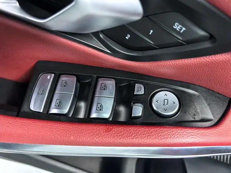 2022 BMW 3 Series 320Li M Sport Package — миниатюра 20