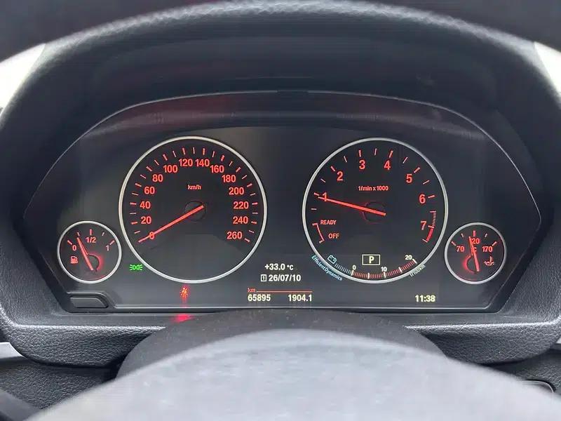 BMW 3 Series 2018 320Li Fashion Edition — миниатюра 15