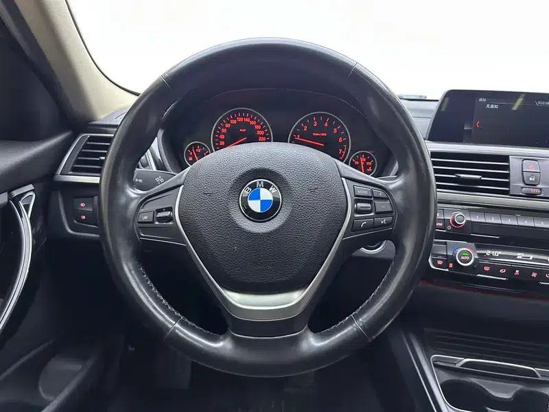 BMW 3 Series 2018 320Li Fashion Edition — миниатюра 16