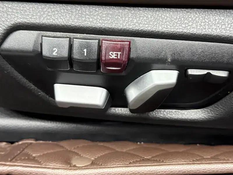 2018 BMW 3 Series 320i M Sport Shadow Edition — миниатюра 12