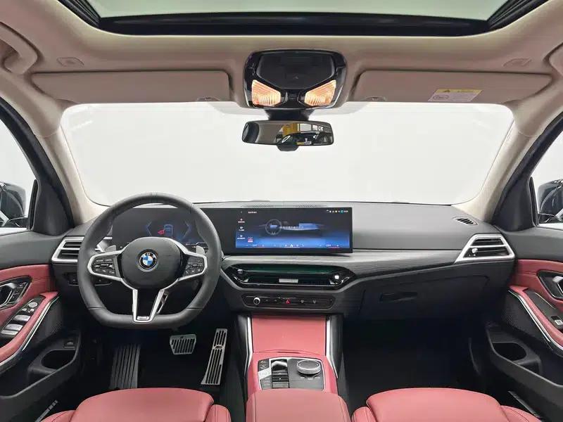 2025 BMW 3 Series 325Li M Sport Package — миниатюра 14