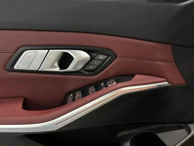 2022 BMW 3 Series 325i M Sport Package — миниатюра 12