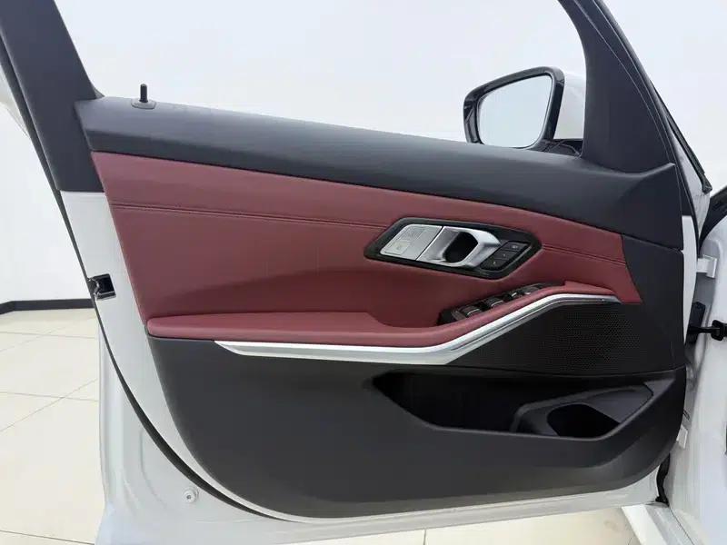 2022 BMW 3 Series Facelift 325i M Sport Package — миниатюра 7