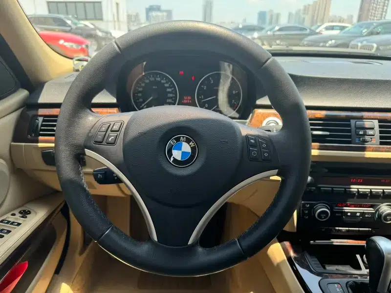 BMW 3 Series 2005 325i Fashion Edition — миниатюра 11