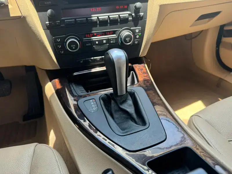 BMW 3 Series 2005 325i Fashion Edition — миниатюра 12