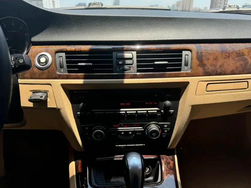 BMW 3 Series 2005 325i Fashion Edition — миниатюра 7