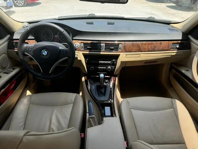 BMW 3 Series 2005 325i Fashion Edition — миниатюра 9
