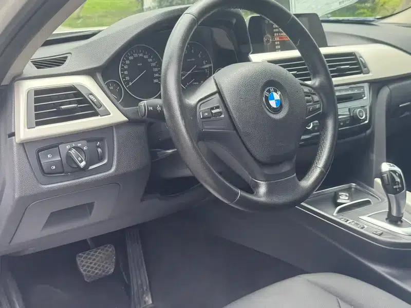 2016 BMW 3 Series 320Li Fashion Edition — миниатюра 12