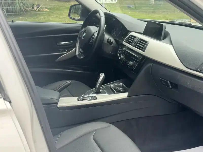 2016 BMW 3 Series 320Li Fashion Edition — миниатюра 10
