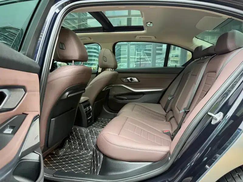 2021 BMW 3 Series 325Li M Sport Shadow Edition — миниатюра 23